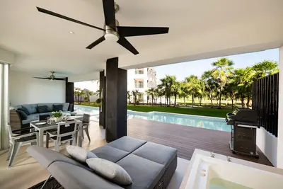Image de Ocean front resort, Andalucia Mareazul, Private Walkout pool