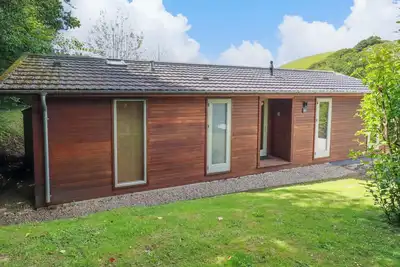 Image de 1 Hedgerows, country holiday cottage, with hot tub in Lanreath