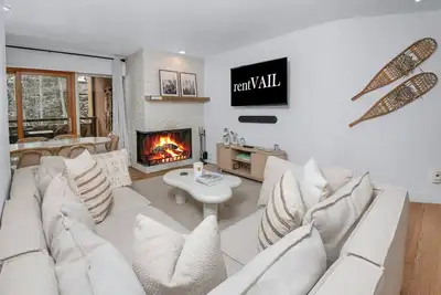 Image de Fallridge 401 | Top Floor 3bd Condo on Vail Golf Course