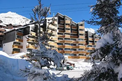Image de 50m du centre station, 2ème étage, balcon, casier à ski, 27m², Val Thorens