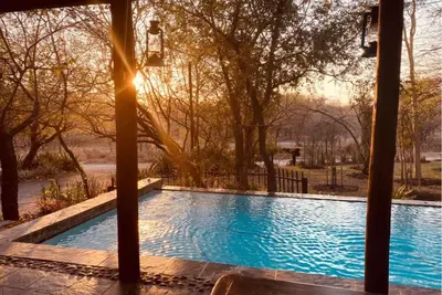 Image de Escape to Namagong-Lodge, a serene retreat in Marloth Park. Book your stay now!