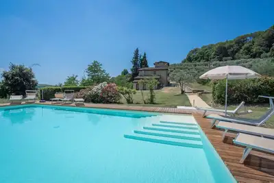 Image de Maison de Campagne à Poggibonsi avec 5 chambres à coucher, 9 couchages