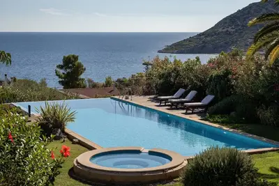 Image de Impressive Athens Villa | Villa Solstice | 4 Bedrooms | Private Pool with Stunning Sea Views | Anavissos