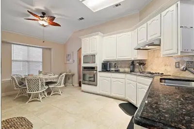 Image de Terrific 4-bedroom house in welcoming Arlington with WiFi, fitness room, Ac