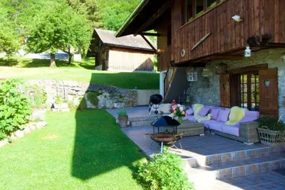 Image de Appartement 'Les Lutins' avec vue sur les montagnes, terrasse partagée et Wi-Fi