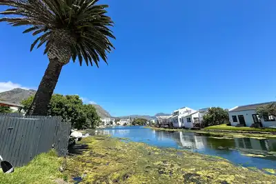 Image de Cozy cottage with 1 bedroom and WiFi, Ac in beautiful Cape Town
