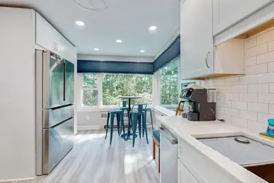 Image de Dog-friendly Nature Retreat with Deck, Covered Patio and Open Spaces