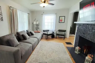Image de Lux Home Near Downtown & Notre Dame with Fire-pit