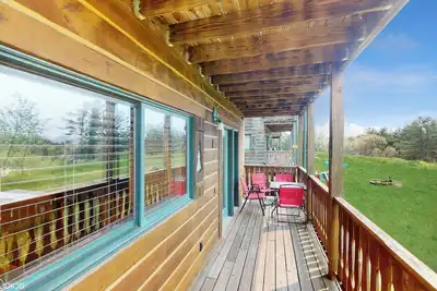 Image de Cozy Blue 2 bedroom cabin in enchanting Warrens, Unit B