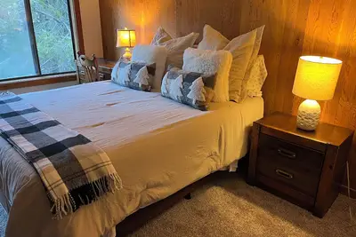Image de Walk to Village! Clean 2bdrm Palisades Tahoe Condo: Hikes, Dining, Wifi