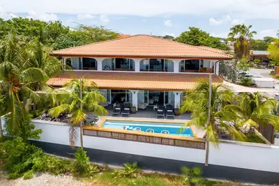 Atlantis Beach House