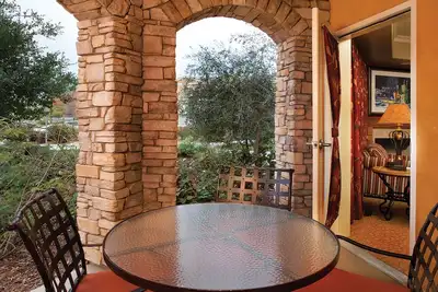 Image de Luxury King Studio Suite- Napa Valley Resort w/ pool, gym, Comp Bottle Wine 🍷