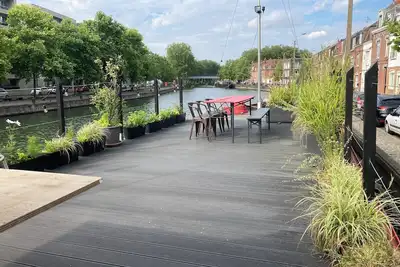 Image de Chambre chez l'habitant, sur une péniche, à Lille,