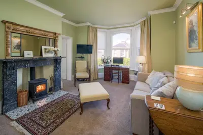 Image de Spacious modern 3 bedroom flat at the heart of the seaside village of Seaview on the Isle of Wight