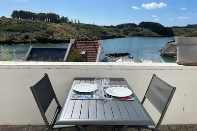 Appartement T2 avec terrasse et vue sur la ria de Sauzon