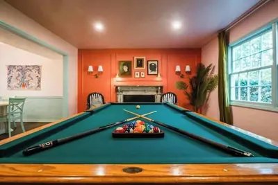 Image de Sleeps 18! Island Home on Acre w/Hidden Speakeasy