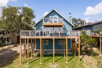 Image de Beautiful Lake Views! Comfy Home! King Bed