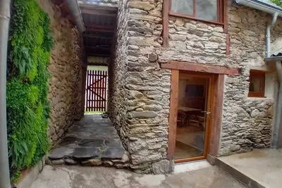 Image de Grange au pied des sentiers