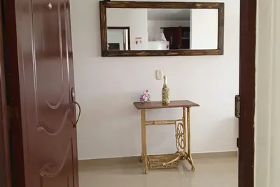 Image de Comfortable Apartment ideal location b/sleeve furnished. Rent, we accept pets