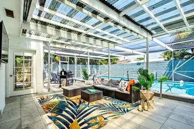 Image de Beachside Escape : Poolhouse w/ Game Room + Grill