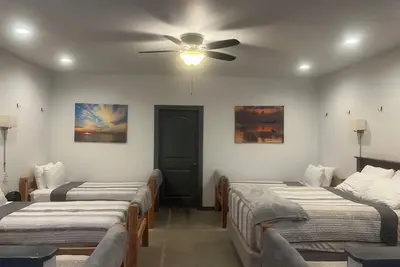 Image de Great for fishermen, room for your boat. Great outdoor entertainment space.