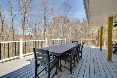 Image de Lakefront Home w\/ Deck, Near Mammoth Cave Park!