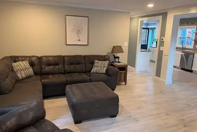 Image de The Cardinals Nest, Charming 4-bedroom house, Historic Village of Ballston Spa.