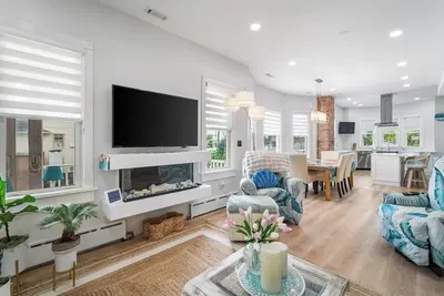 Image de 5br/3. 5ba Steps to Beach - Sleeps 12