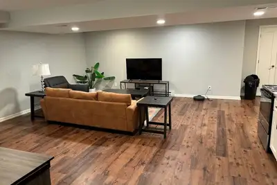 Image de Huge Home 6bd\/3ba\/Fenced Yard: 16+ Guests ☆Kid & Pet-Friendly☆Grill☆Pool Table☆