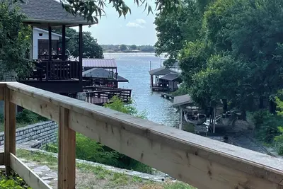 Image de Charming 3-bedroom house with Ac and WiFi in Granbury with a beautiful lake view