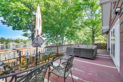Image de Charming Wolcott Cottage w/ Fire Pit & Mini Dock