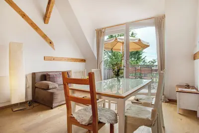 Image de Appartement \"Die GroĂźe Wohnung, 80qm, Balkon\" avec balcon et Wi-Fi