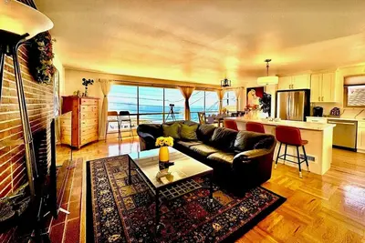Image de Tide’s Edge Ocean & Beach Serenity