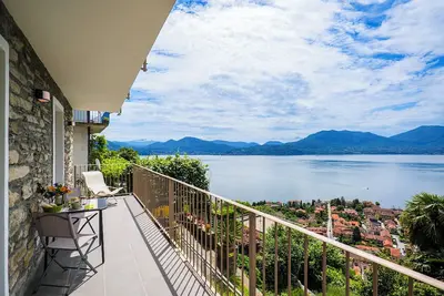 3-room apartment with balcony and two bathrooms