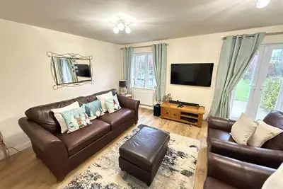 Image de Stunning Coastal Cottage - Sleeping 6 in 3 Bedrooms - Pool and Beach Access Included.