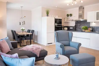 Image de Exklusive Ferienwohnung im 1ten Og, im Zentrum von Büsum. nur 100m zur Nordsee