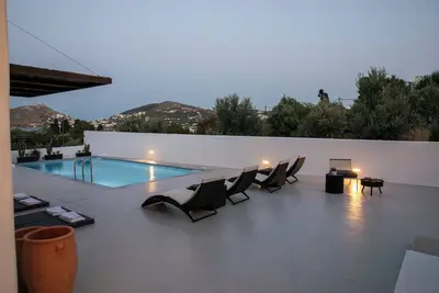 Image de Serenity Bay, Cycladic Villa with Pool and magnificent view near the beach.
