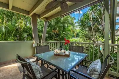 Image de Poolside peace, garden views in a modern setting