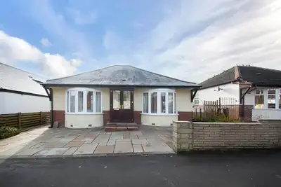 Image de 3br Detached Bungalow w/Parking\n