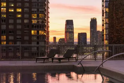 Image de Sonder Battery Park | Extended Stay Queen Studio Apartment