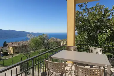 Image de Villa Arianna, privacy with amazing lake view, swimming pool, barbecue, parking.