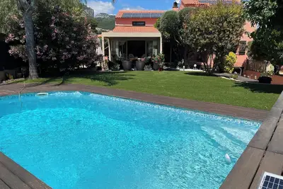 Image de Tres agréable maison au calme avec piscine idéale pour familles ou amis.