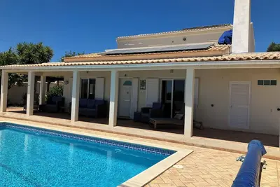 Image de Villa in Silves with Private Garden, Pool, Air Con and Outdoor Kitchen/Bbq area
