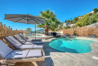 Image de Bas de villa pour 4 pax, vue mer, Piscine &Jacuzzi
