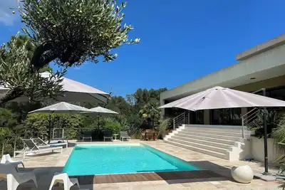 Image de Villa contemporaine avec piscine chauffée, à Cirindinu, à 5 min de la plage