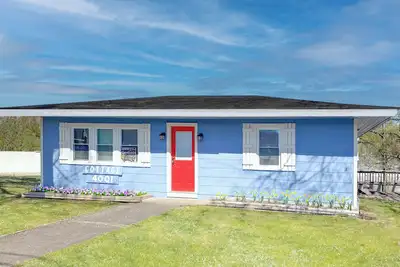 Image de Cozy 2-bedroom cottage with WiFi and Ac in pleasant Pigeon Forge - On the River!