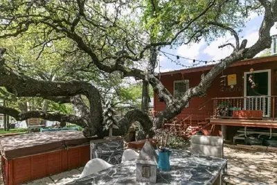Image de Cozy cabin in adorable Granite Shoals with WiFi, Ac
