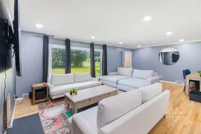 Image de Lux 1 level 1800sqf, close to downtown Rochester, Royal Oak, Birmingham, Detroit