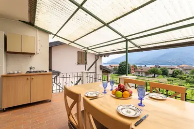 Image de Appartement Ă Dongo avec 2 chambres Ă coucher, 4 couchages