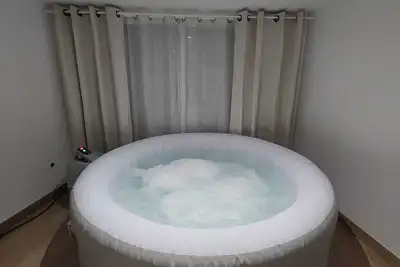 Image de L08 Jacuzzi 5 Étoile par Villa Dengous